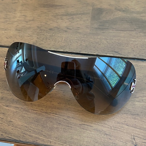 Tory Burch Sunglasses main image 4